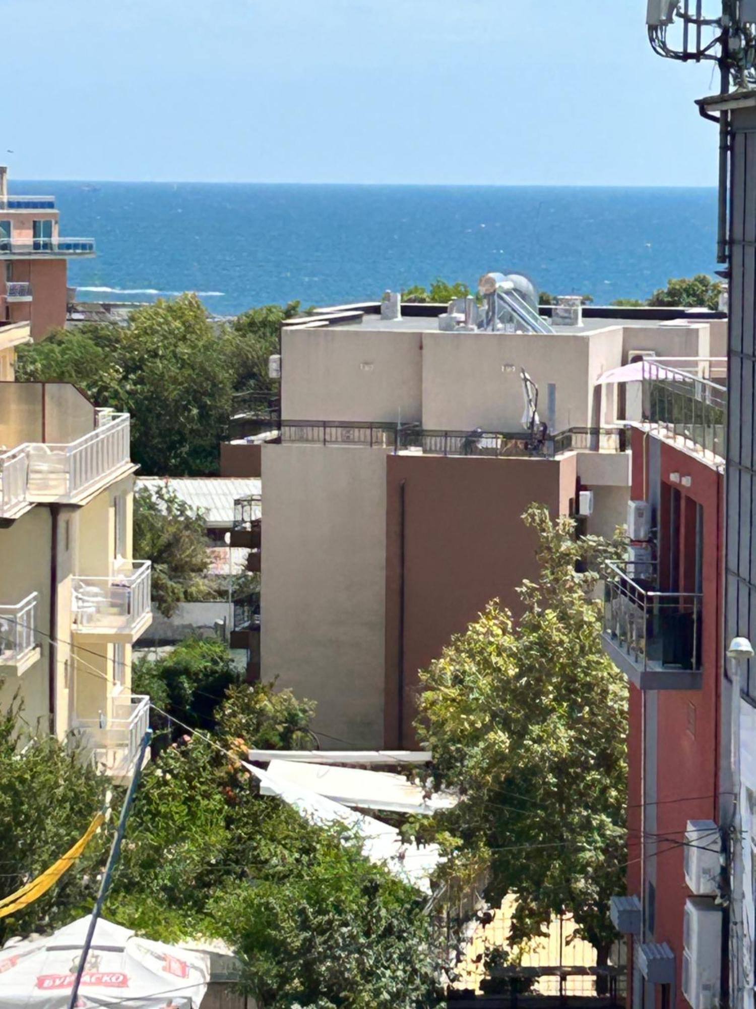 Голям Апартамент С Прекрасна Гледка Кьм Морето Ravda Extérieur photo